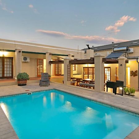 J'S Audacious Living Montagu Self Catering Διαμέρισμα Εξωτερικό φωτογραφία