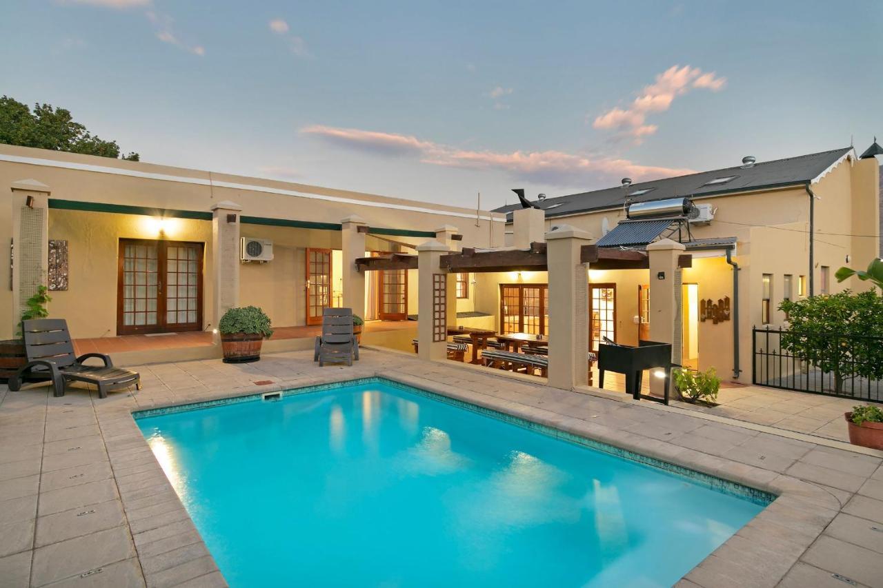 J'S Audacious Living Montagu Self Catering Διαμέρισμα Εξωτερικό φωτογραφία