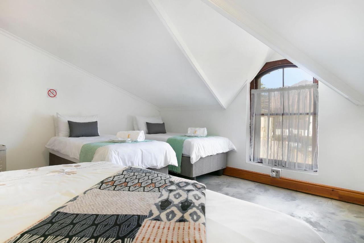 J'S Audacious Living Montagu Self Catering Διαμέρισμα Εξωτερικό φωτογραφία