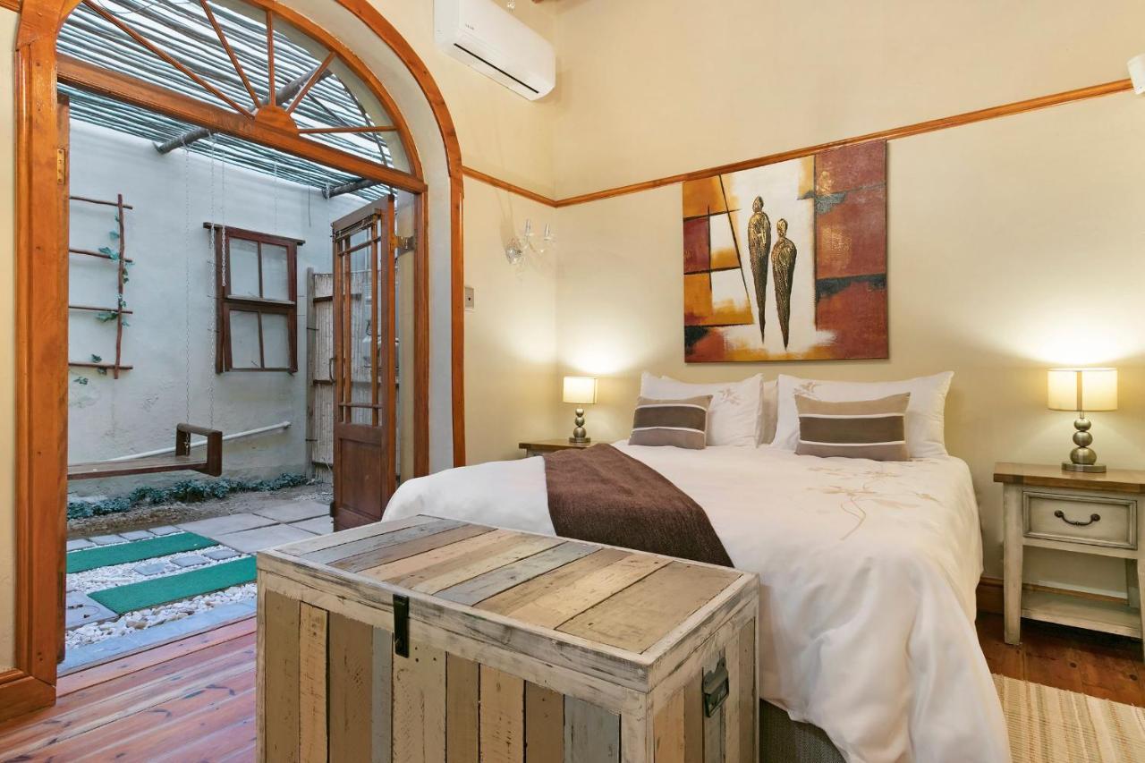 J'S Audacious Living Montagu Self Catering Διαμέρισμα Εξωτερικό φωτογραφία